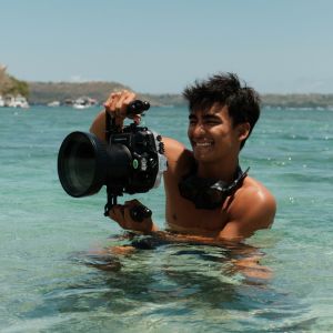 Underwater Professional Photographer (2.500.000 IDR)