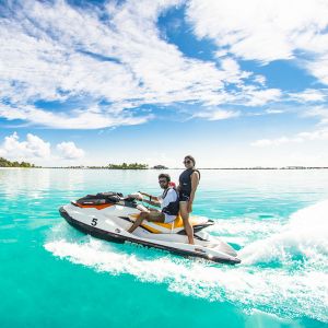 Jet Ski (1.800.000 IDR per unit)